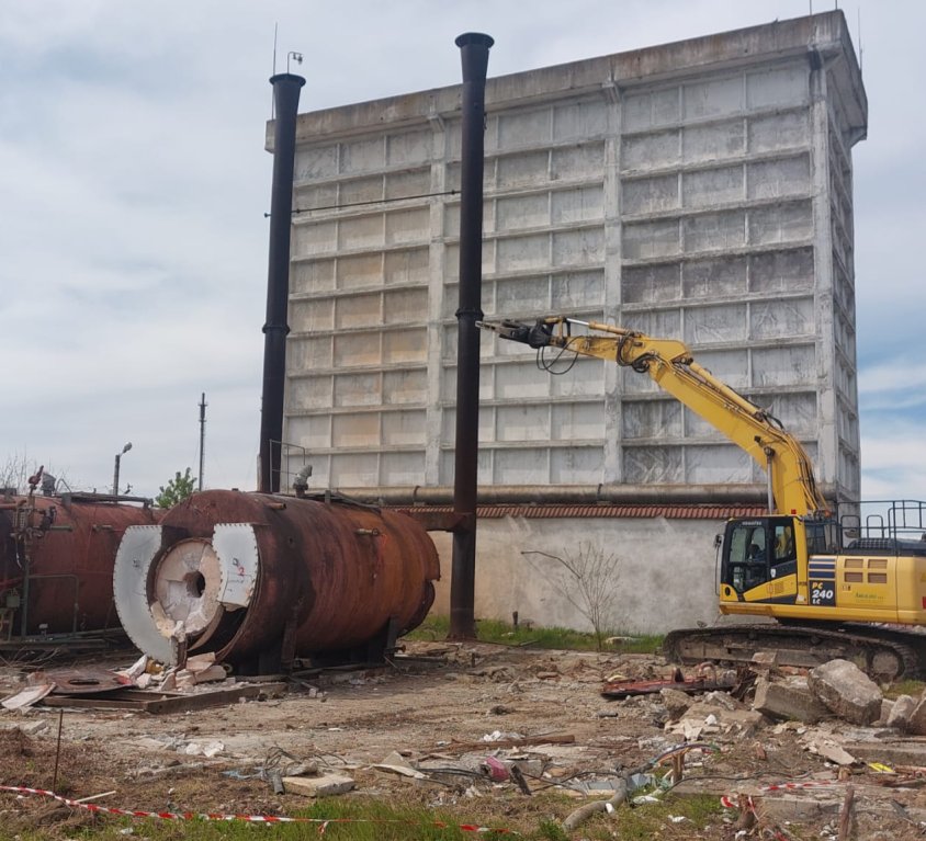 Desfintare constructii si instalatii si remediere sol contaminat din cadrul Statiei Deetanizare Turburea